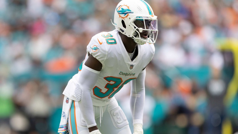 Jason McCourty se despide de todos con una sonrisa